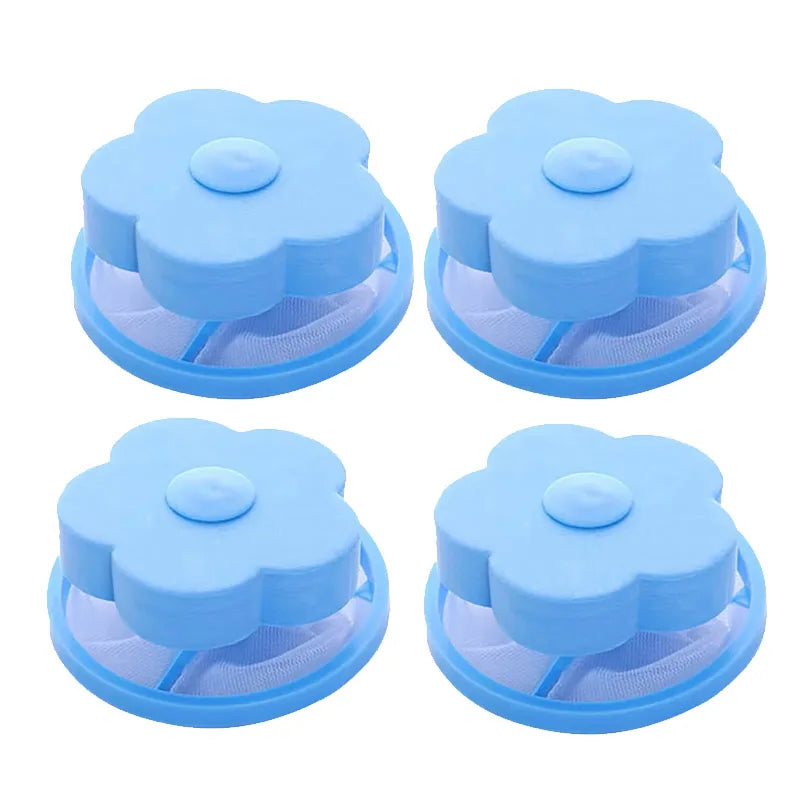 Quatre filtres Nidofé Écume bleus, avec dessus en forme de fleur et filets circulaires.