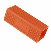 Brosse Nidofé Paume orange, de forme rectangulaire et couverte de petits picots.